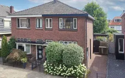Twee-onder-één-kap te koop: Oude Bornseweg 90, 't Wilbert Hengelo
