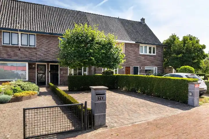Terraced house for sale: Oude Brandenburgerweg 28, Brandenburg Bilthoven