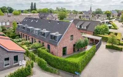Corner house for sale: Oude Kerkstraat 11, Aalburg Wijk En Aalburg