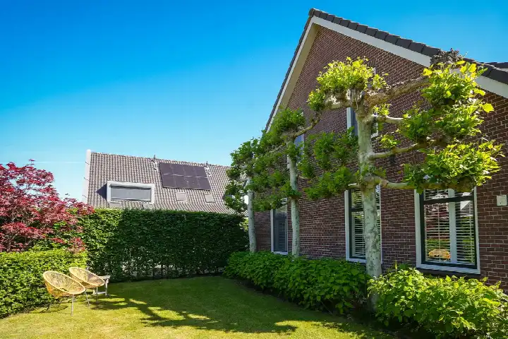 Twee-onder-één-kap te koop: Oude Kerkstraat 13, Aalburg Wijk En Aalburg