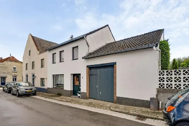 Hoekwoning te koop: Oude Kerkstraat 5, Berg Berg En Terblijt