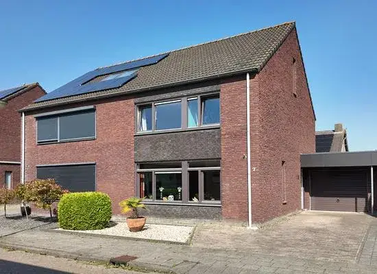 Tussenwoning te koop: Oude Veiling 7, Fijnaart Fijnaart