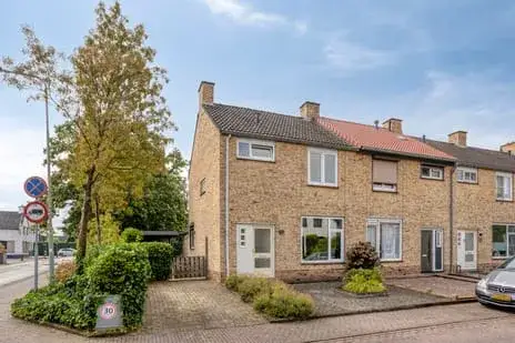 Corner house for sale: Oudeborgstraat 1, Merum Herten