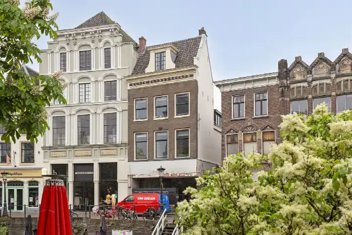 Studio te huur: Oudegracht 119B, Lange Elisabethstraat, Mariaplaats en omgeving Utrecht