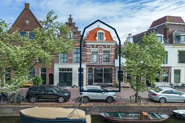 Apartment for sale: Oudegracht 232, Binnenstad-West Alkmaar