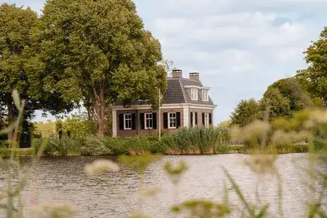 Vrijstaande woning te koop: Ouderkerkerdijk 203, Overamstel Amsterdam