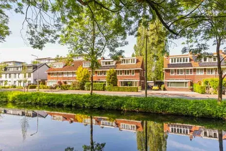 Corner house for sale: Ouderkerkerlaan 134, Van der Leekbuurt Amstelveen