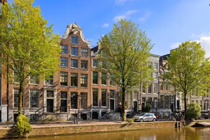 Appartement te koop: Oudezijds Voorburgwal 109G, Burgwallen-Oost Amsterdam