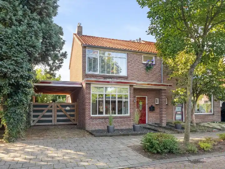 Hoekwoning te koop: Overakkerstraat 11, Veghel Centrum Veghel