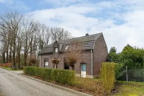 Detached house for sale: Overhaelen 1, Verspreide huizen Haelen Haelen