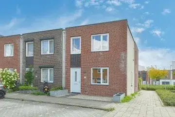 Corner house for sale: Overstapwei 1, Kilweg Barendrecht