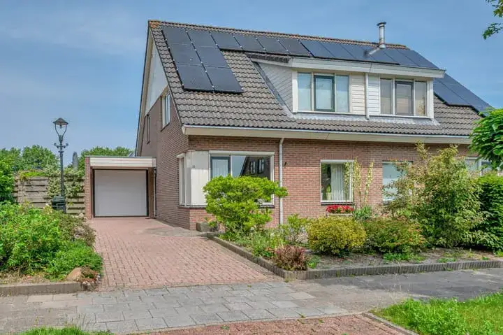 Semi-detached for sale: Overtocht 20, Winsum Zuid - Oost Winsum (Gr)