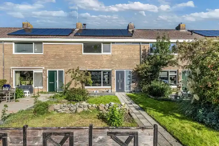 Terraced house for sale: P.A. de Genestetstraat 15, Oosterpark Harlingen