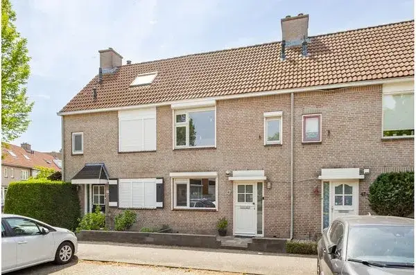 Terraced house for sale: P.A. de Genestetstraat 49, Middenveer Sliedrecht