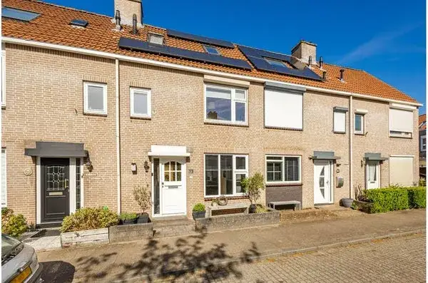 Terraced house for sale: P.A. de Genestetstraat 57, Middenveer Sliedrecht