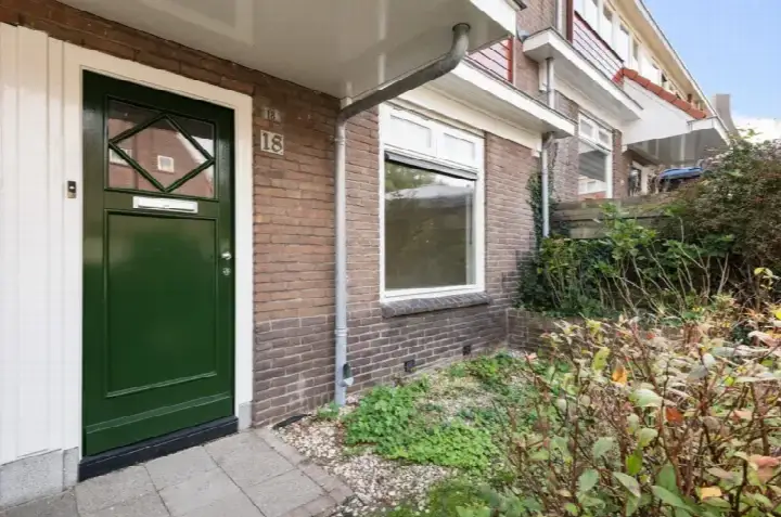 Tussenwoning te koop: P.J. Troelstrastraat 18, Geitenkamp Arnhem