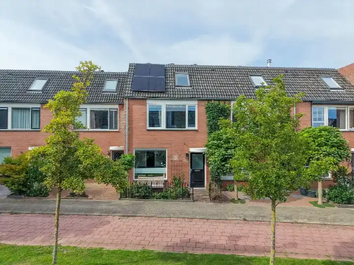 Tussenwoning te koop: Paardebloem 14, De Hoek Rijnsburg