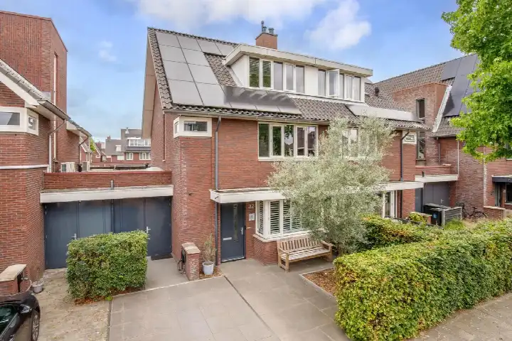 Terraced house for sale: Pablo Picassostraat 32, Nesselande Rotterdam