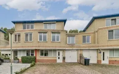 Terraced house for sale: Palissander 203, Palissander en omgeving Dordrecht