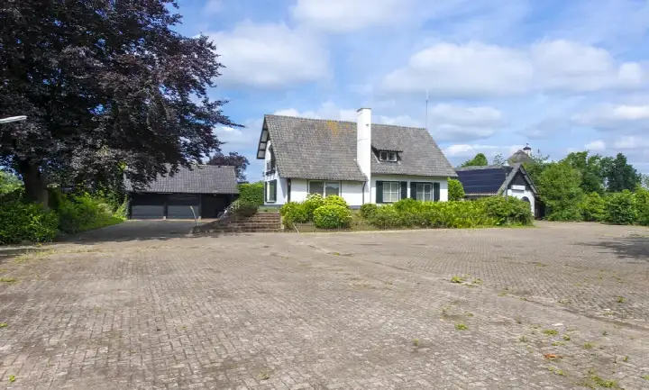 Detached house for sale: Pannenschuurlaan 201, omg Pannenschuur Centrum Oisterwijk