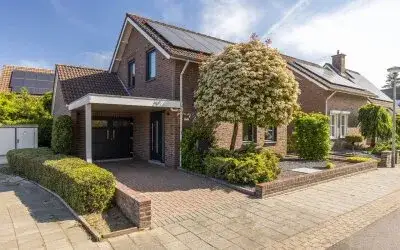 Detached house for sale: Pannestraat 1, Urmond ten oosten van Julianakanaal Urmond