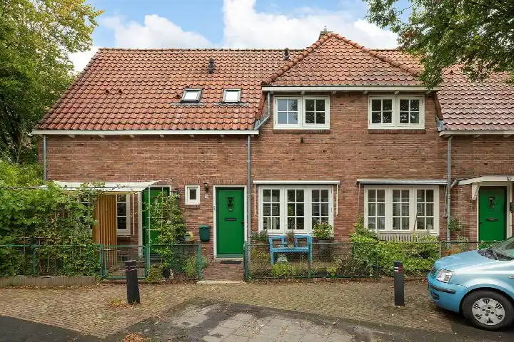 Tussenwoning te koop: Papaverstraat 23, Bloemenkwartier Zuid Hilversum