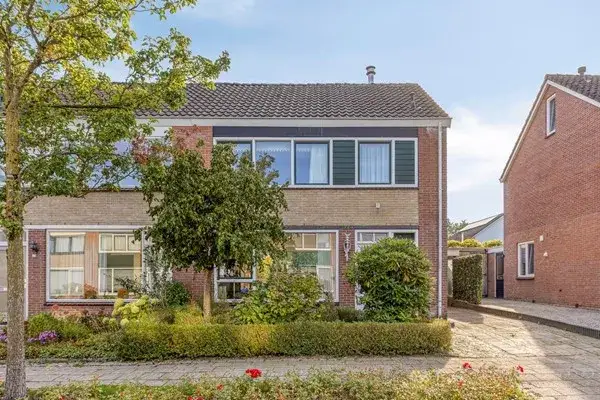 Twee-onder-één-kap te koop: Papenstraat 7, Moerbekkenkamp Ootmarsum