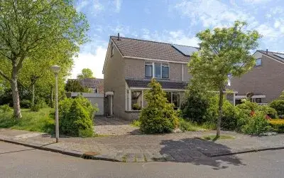 Twee-onder-één-kap te koop: Papingastins 32, Camminghaburen-Midden Leeuwarden