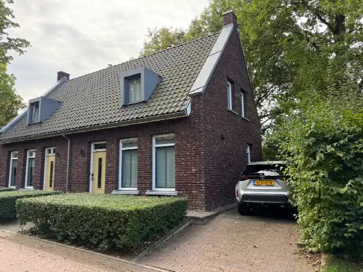 Semi-detached for sale: Pappenheim 5, Dousberg-Hazendans Maastricht