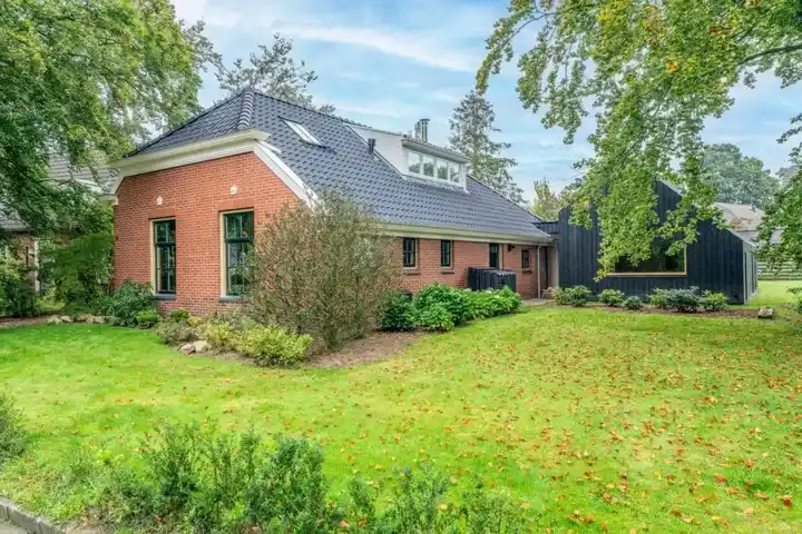 Vrijstaande woning te koop: Parallelweg 8, Glimmen Dorp Glimmen