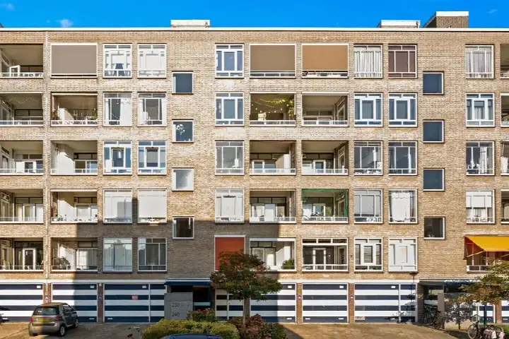 Apartment for sale: Parelmoerhorst 244, Burgen en Horsten 'S-Gravenhage