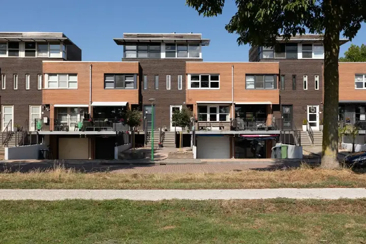 Terraced house for sale: Parelmoervlinder 3, Duinterpen Sneek