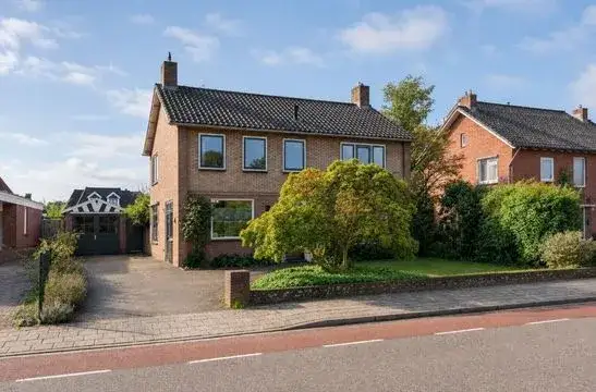 Detached house for sale: Parkstraat 8, Hangerad en Oosterhofesch Rijssen