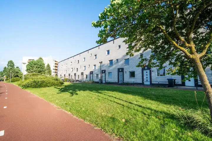 Terraced house for sale: Parnassialaan 106, Flora West Lelystad