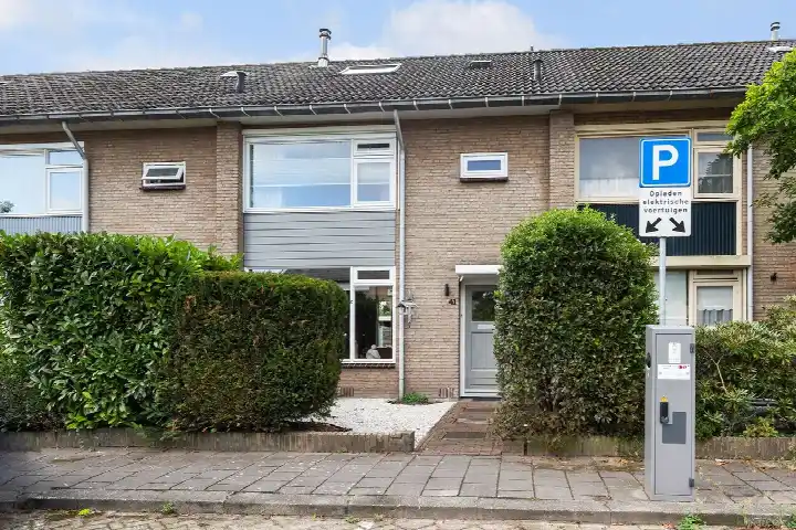 Terraced house for sale: Pascalstraat 41, Anklaar Apeldoorn