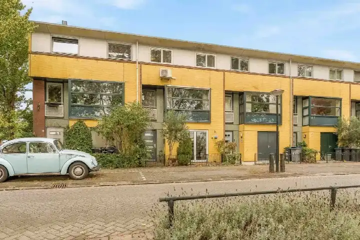 Tussenwoning te koop: Pastelstraat 122, Regenboogbuurt Zuid Almere