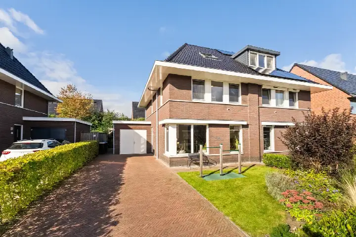 Semi-detached for sale: Pasteurhage 20, Emmeloord-Emmelhage-Boswonen Emmeloord