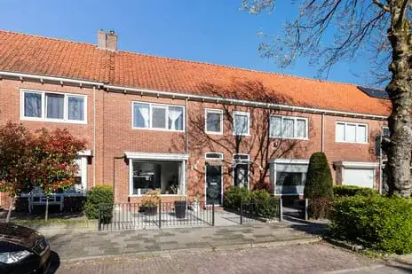 Tussenwoning te koop: Pasteurweg 39, Zamenhofpark Leeuwarden