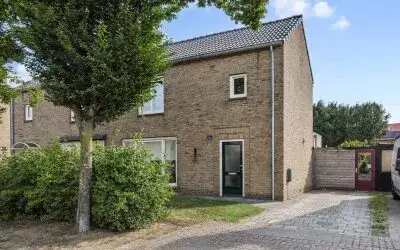 Twee-onder-één-kap te koop: Pastoor Coolenstraat 5, Hondsberg Rosmalen