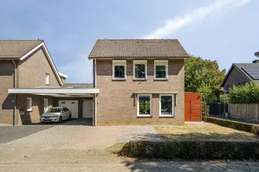 Hoekwoning te koop: Pastoor Meullenersplein 2, Obbicht Obbicht