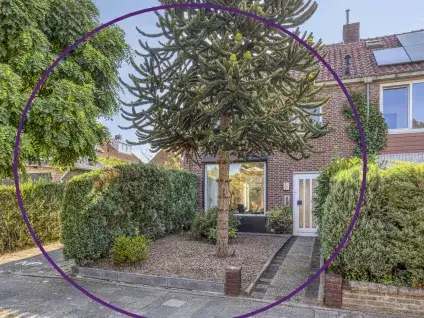 Twee-onder-één-kap te koop: Pastoor Nevestraat 1, Brakkenstein Nijmegen