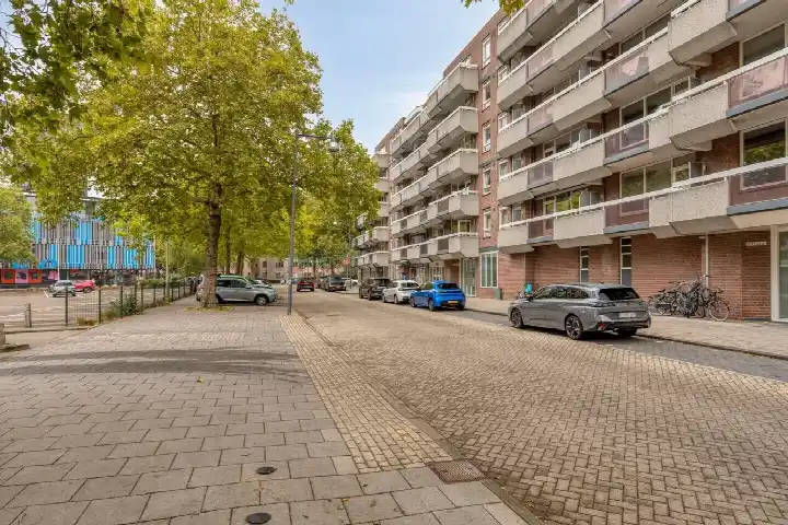 Apartment for sale: Pastoor Petersstraat 159, Gildebuurt Eindhoven