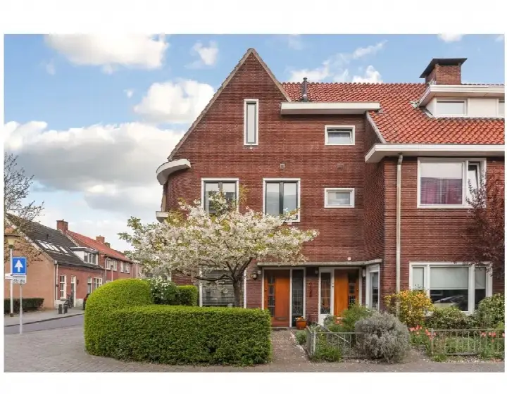 Woning te huur: Pastoor van Leeuwenstraat, Vossenberg Helmond