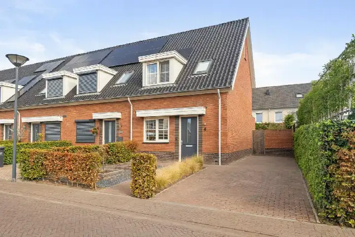 Hoekwoning te koop: Pastoor Vereeptstraat 4, Oud-Dommelen & Lage Heide Valkenswaard