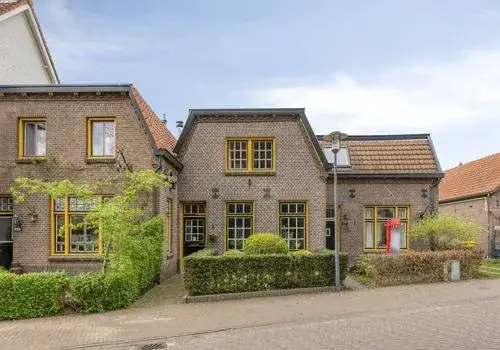 Tussenwoning te koop: Pastoor de Winterstraat 22, Kerkakkers Mierlo