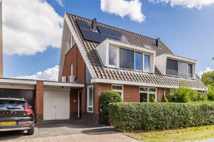 Tussenwoning te koop: Pastoraleperenlaan 22, Vleuterweide-Zuid Vleuten
