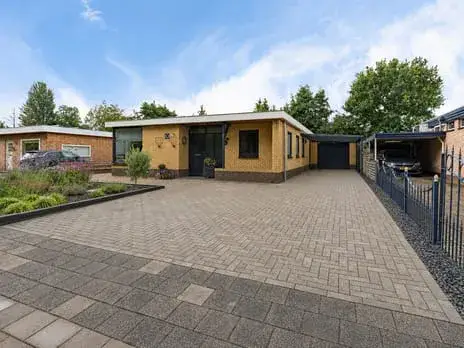 Vrijstaande woning te koop: Pastorijloane 4, De Westereen De Westereen
