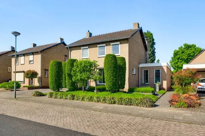 Semi-detached for sale: Pater Dr. Neijensstraat 21, Heel Heel