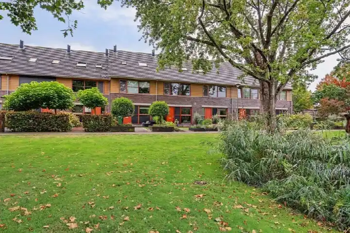 Tussenwoning te koop: Patrijshof 9, Strijen Woonkern Strijen