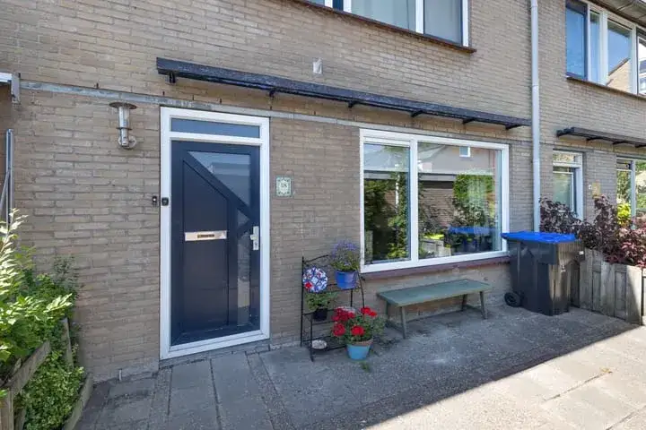 Tussenwoning te koop: Patrijsstraat 18, Sommelsdijk vogelbuurt oost Sommelsdijk